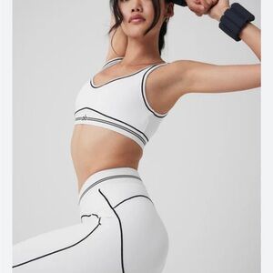 ALO Yoga White and Black Heart throb airbrush bra leggings SET